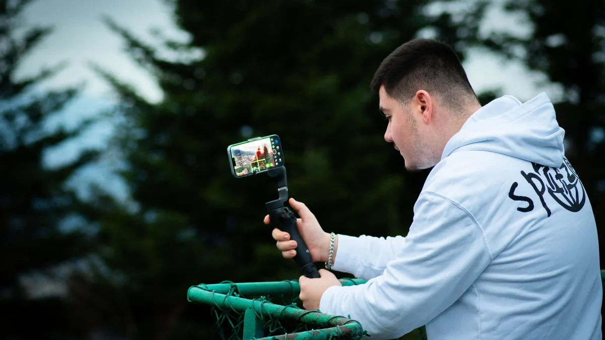 Tournage au stabilisateur en extérieur